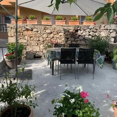 Neja Apartment
