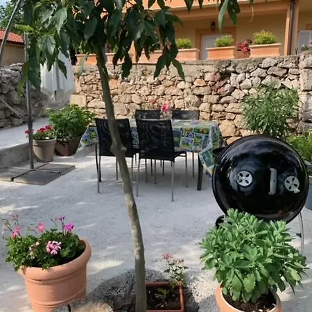Neja Apartment