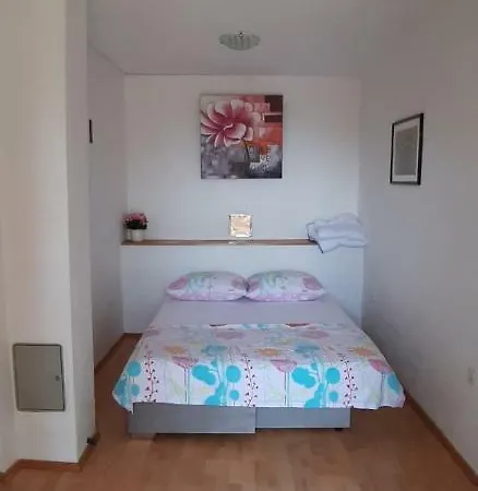 Neja Apartment Smrika
