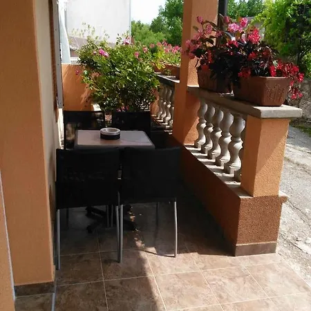 Neja Apartment Šmrika